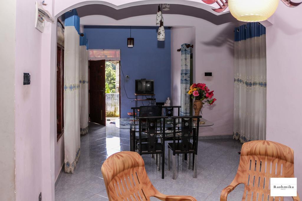 Rashmika Home Stay Nallathanniya Esterno foto